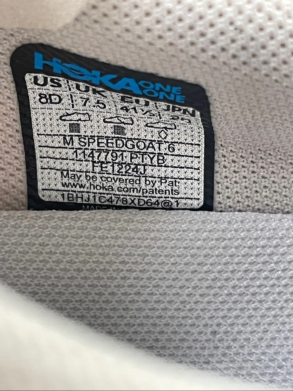 HOKA SpeedGoat 6 8D